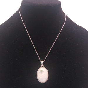 925 Mother-of-pearl Pendant with Peridot CZ Star 18" Chain Necklace